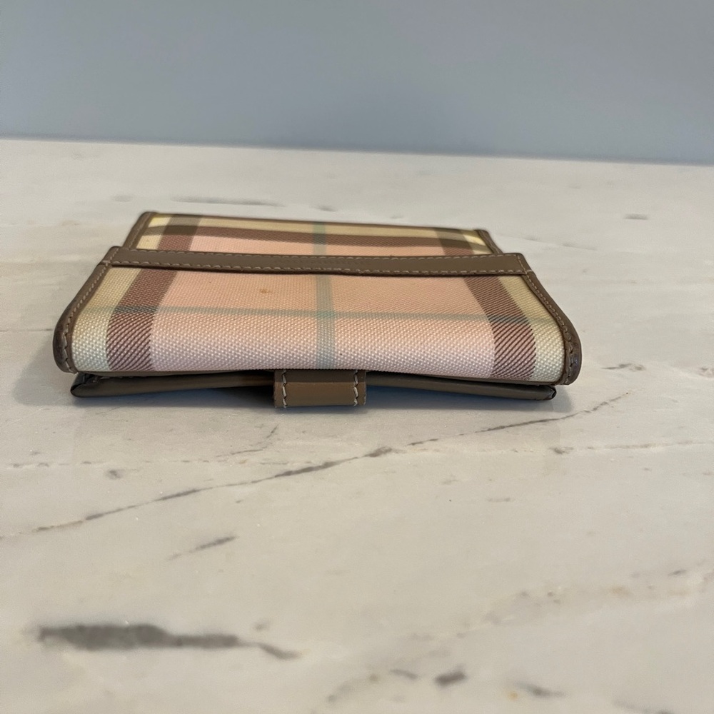 Burberry Nova Check Pastel bifold wallet - Picture 10 of 11